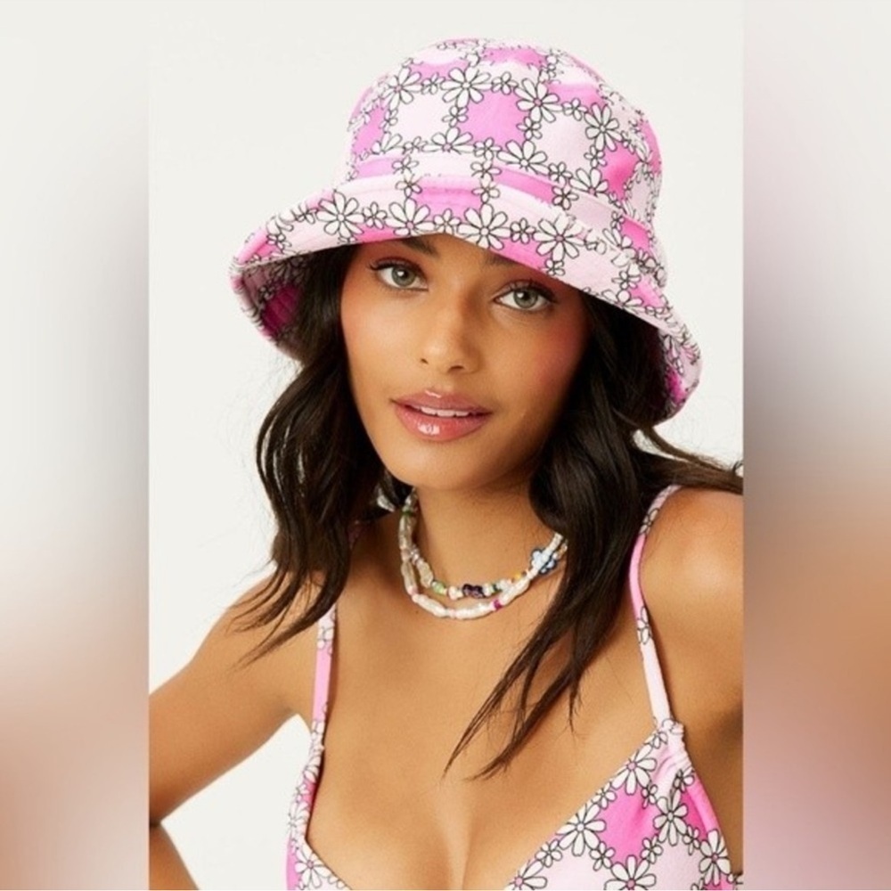 NWT Frankies Bikinis Jax Terry Floral Bucket Hat Pink Daisy Size XS/S